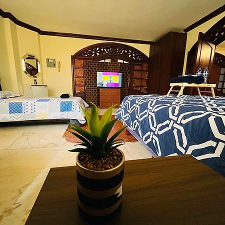 Mega Suite Junto Al San Marino Shopping Guayaquil Kültér fotó